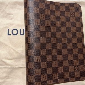 LV desk agenda cover